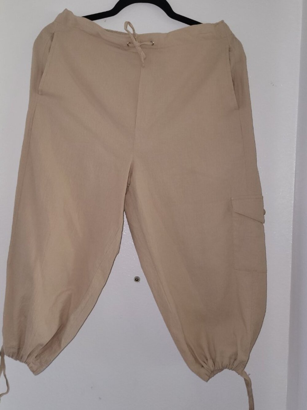 White Stag 100 % cotton cargo  khaki beige capri  pants drawstring elastic sz M